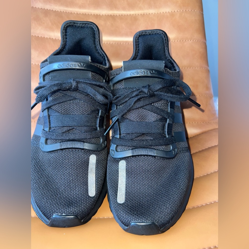 Adidas Upath Run Unisex Women’s Size 6.5 and Men’s are 5.5